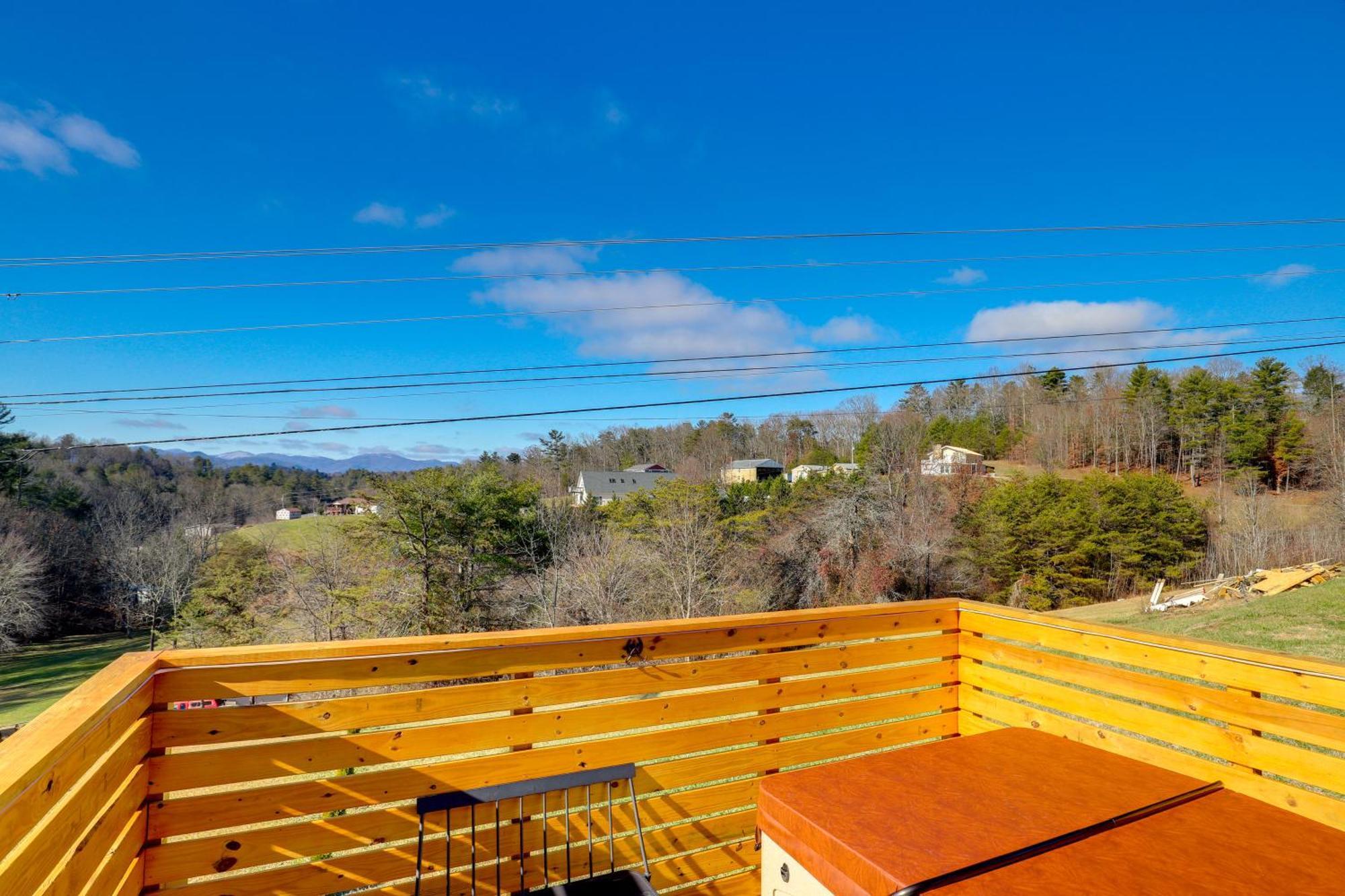 Marshall Studio With Loft, Hot Tub And Views! Exteriör bild